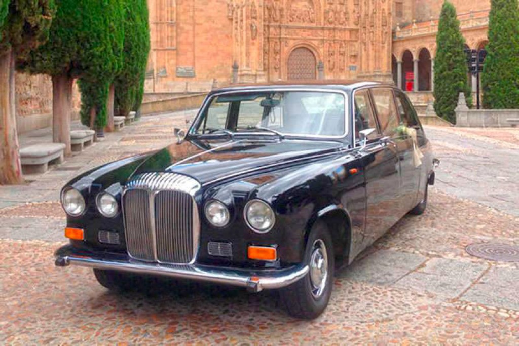 Daimler Limousine DS420 negro